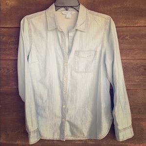NWOT Old Navy Denim Shirt